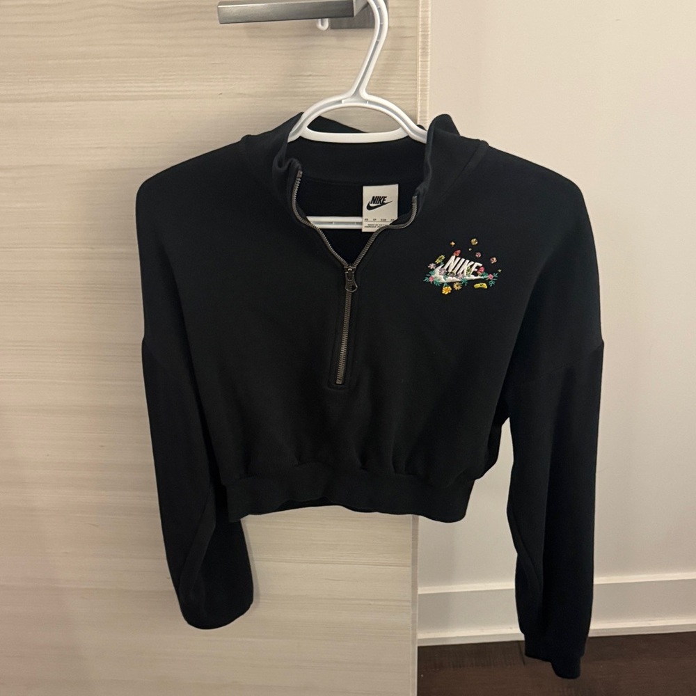 Nike Women's Black Cropped Turtleneck Sweater